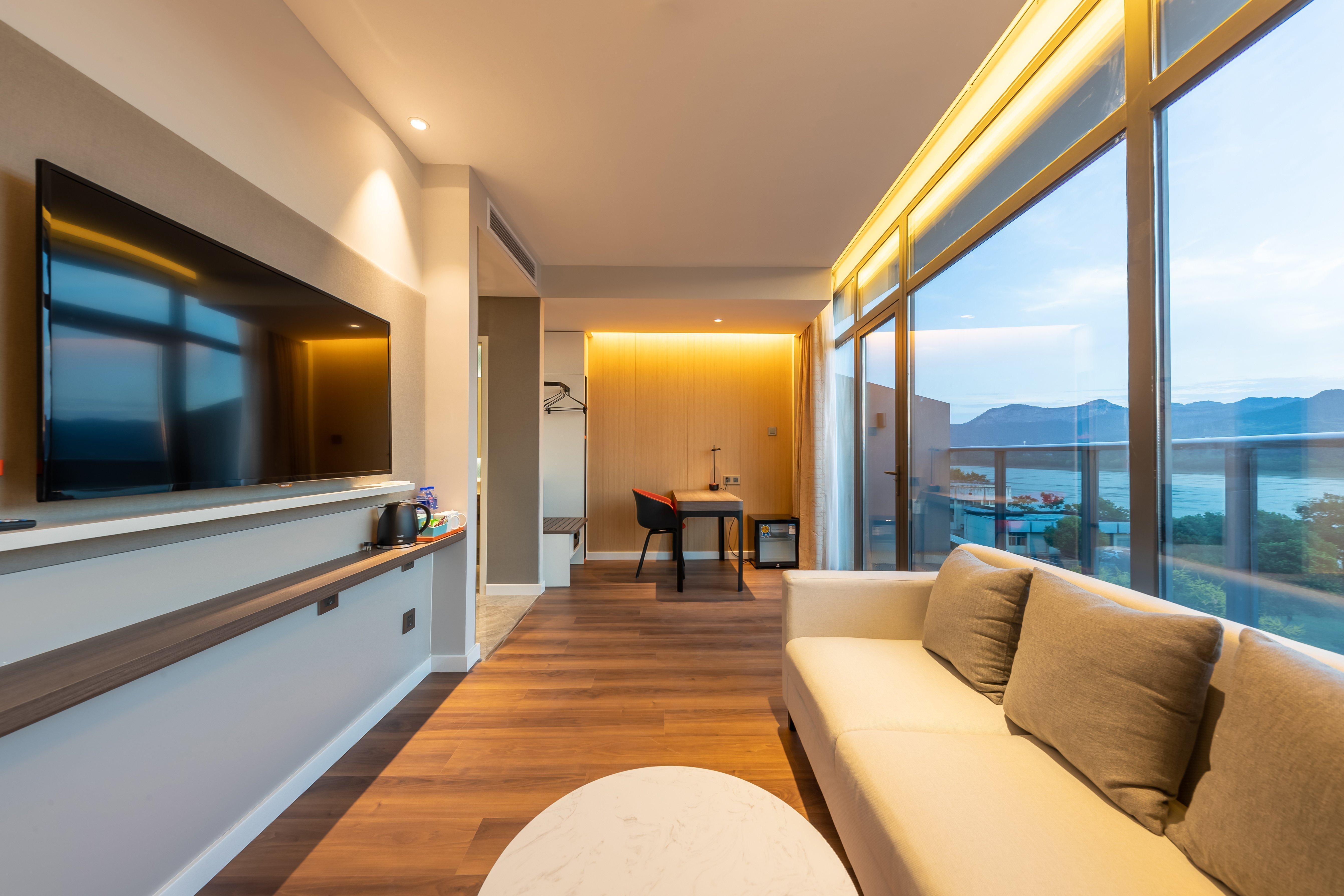 Holiday Inn Express Yichang Riverside By Ihg Exterior foto