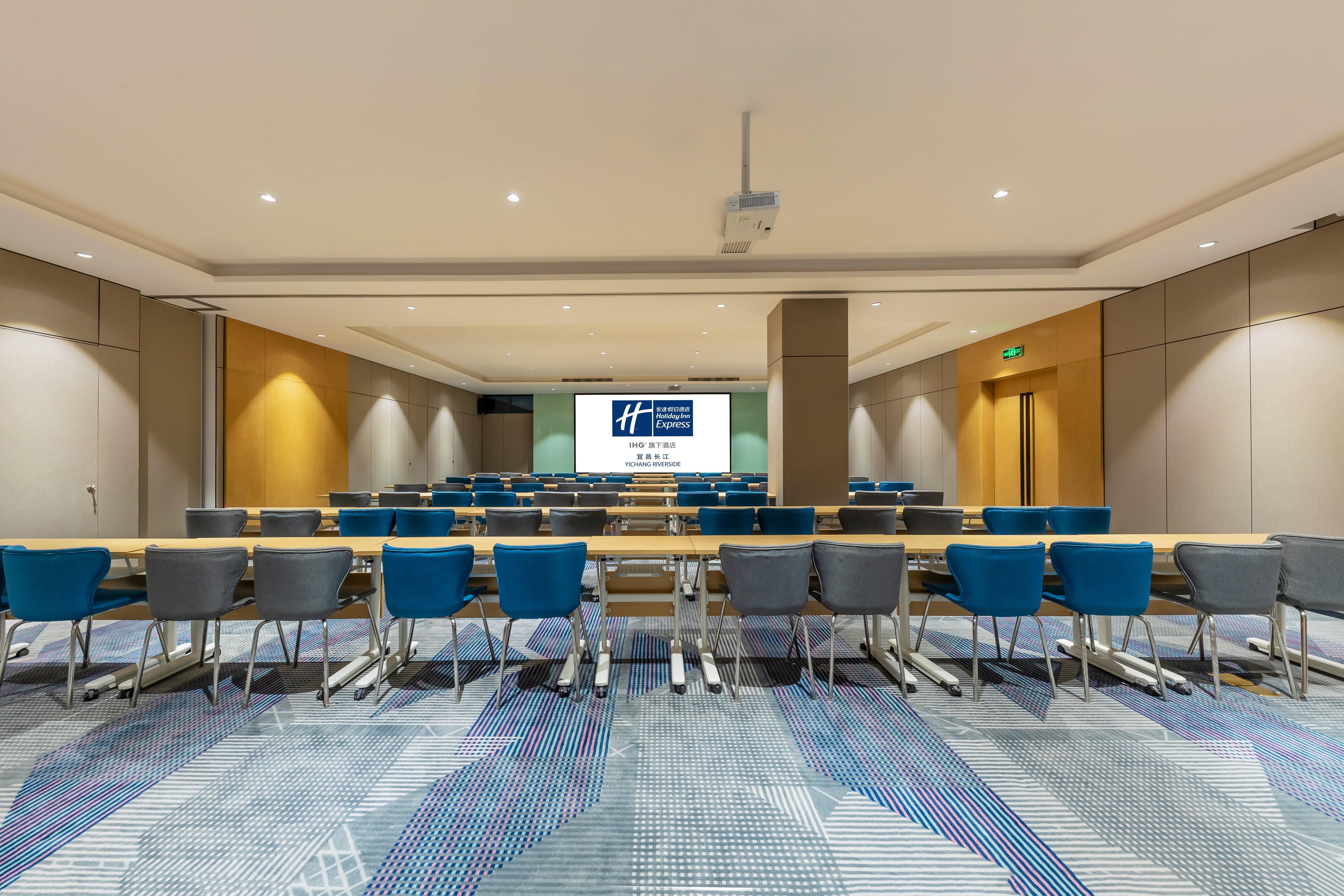 Holiday Inn Express Yichang Riverside By Ihg Exterior foto