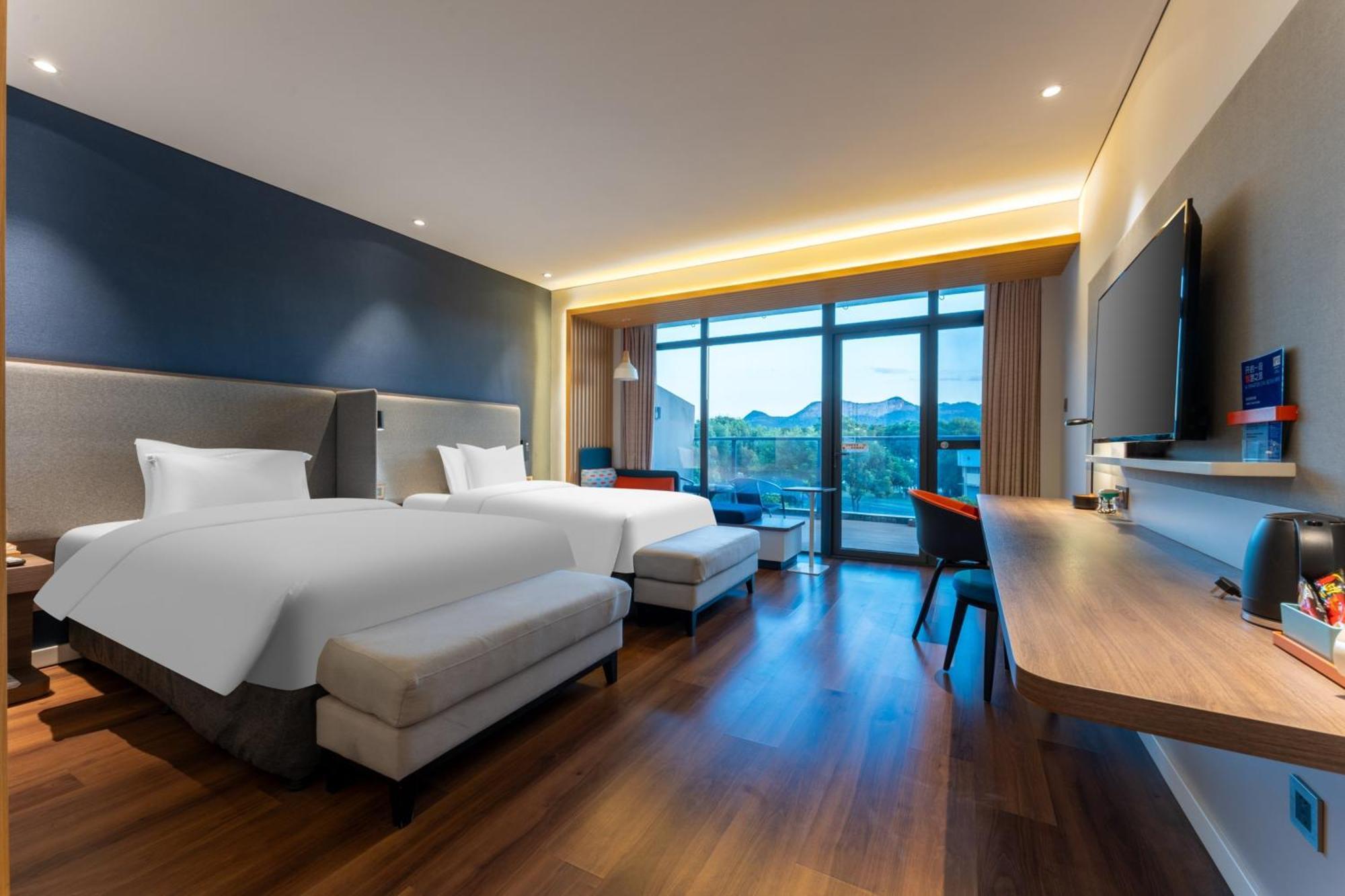 Holiday Inn Express Yichang Riverside By Ihg Exterior foto