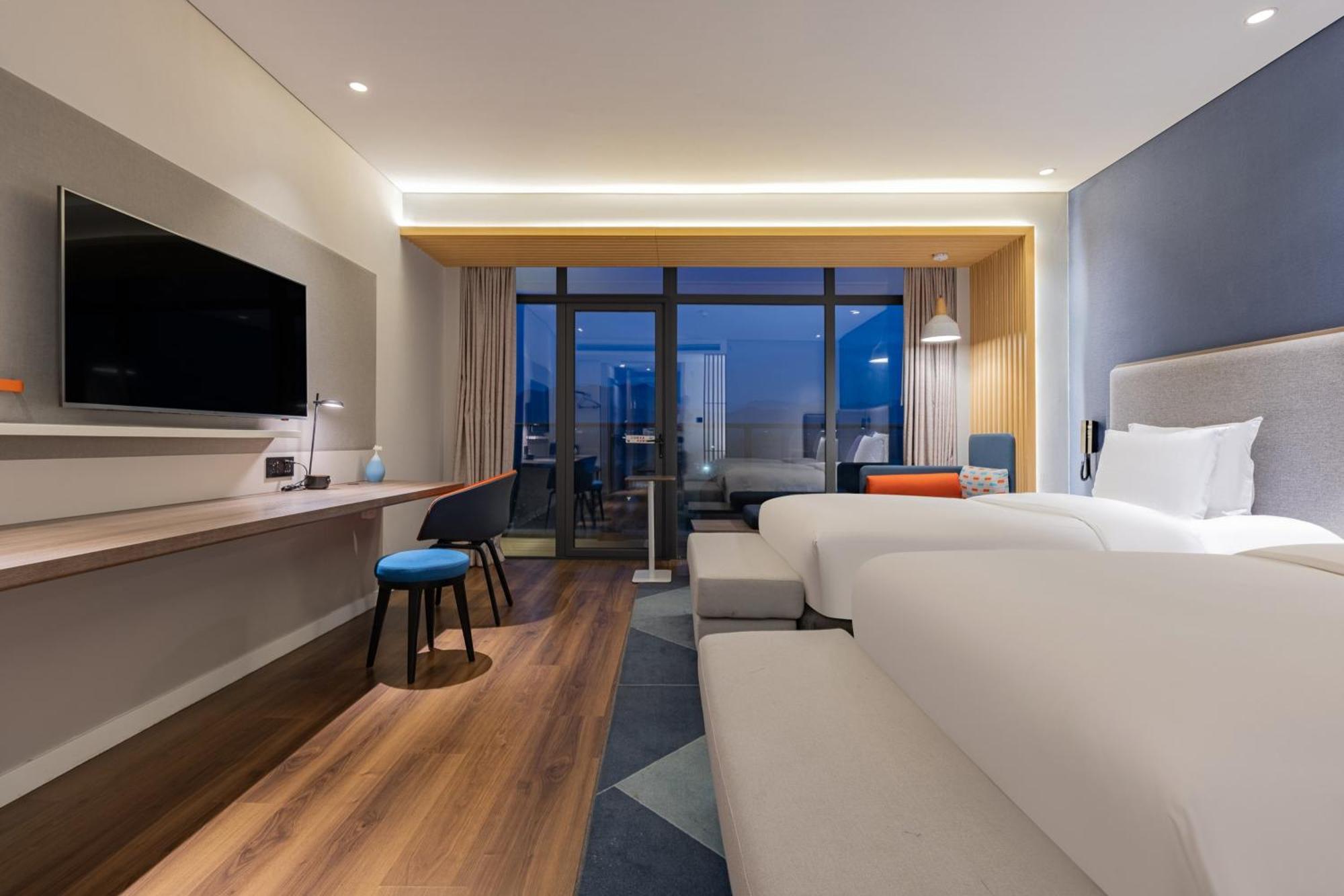 Holiday Inn Express Yichang Riverside By Ihg Exterior foto