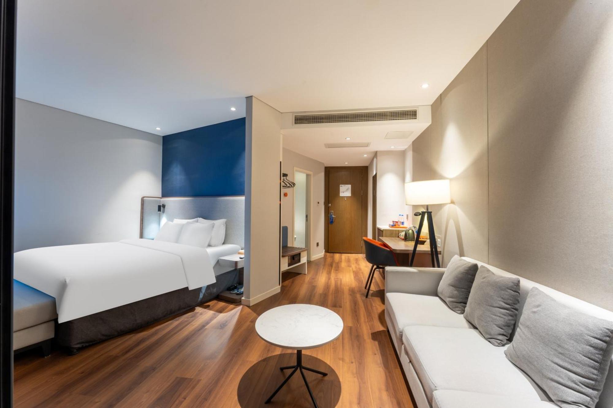 Holiday Inn Express Yichang Riverside By Ihg Exterior foto